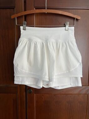 Spanx Get Moving Double Layer Shapewear White Athletic Shorts S